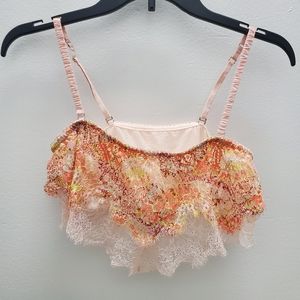 VICTORIA'S Secret Lace Flouncy Fringe Bando/Bralette Size Med Like NEW!